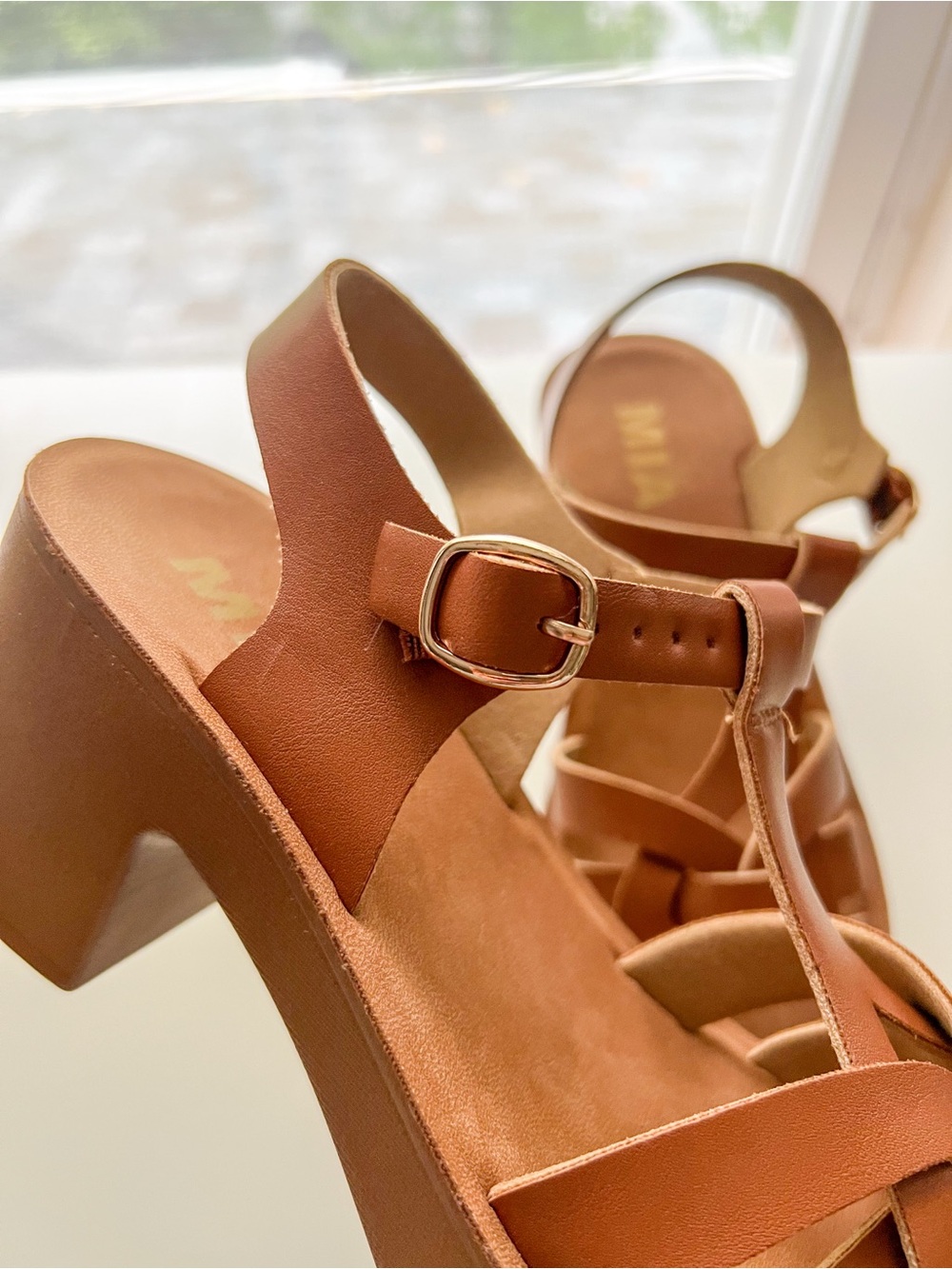 MIA Girl Faux Leather T-Strap Platform Chunky Heel Sandals - Tan, Size 6.5 - Picture 5 of 9